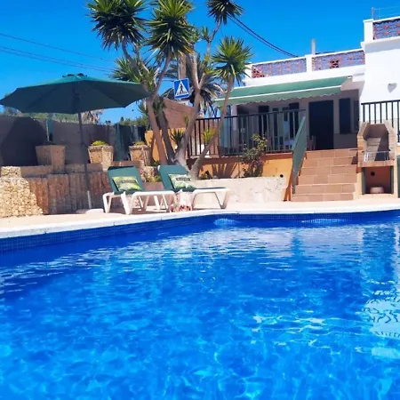 Hermosa Casa Con Piscina Cerca De La Playa De Σπίτι διακοπών *