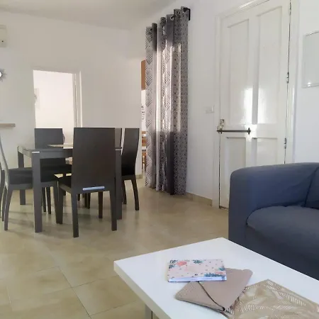 Hermosa Casa Con Piscina Cerca De La Playa De Vakantiehuis Punta Prima (Menorca)