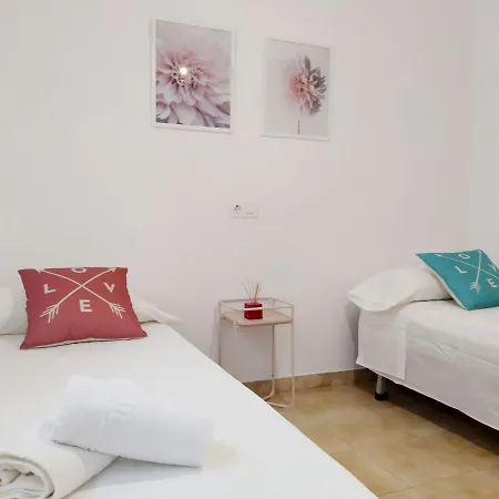 Hermosa Casa Con Piscina Cerca De La Playa De Punta Prima * Punta Prima (Menorca)