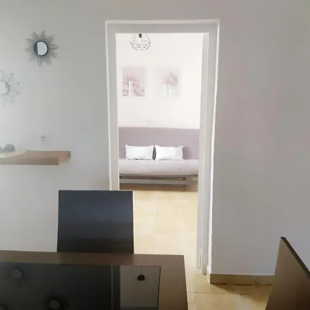 Hermosa Casa Con Piscina Cerca De La Playa De Feriehus Punta Prima (Menorca)