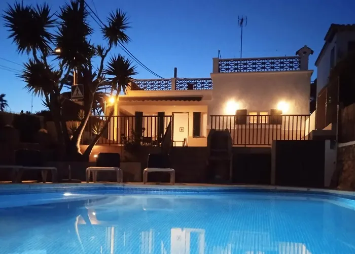 Hermosa Casa Con Piscina Cerca De La Playa De Σπίτι διακοπών *